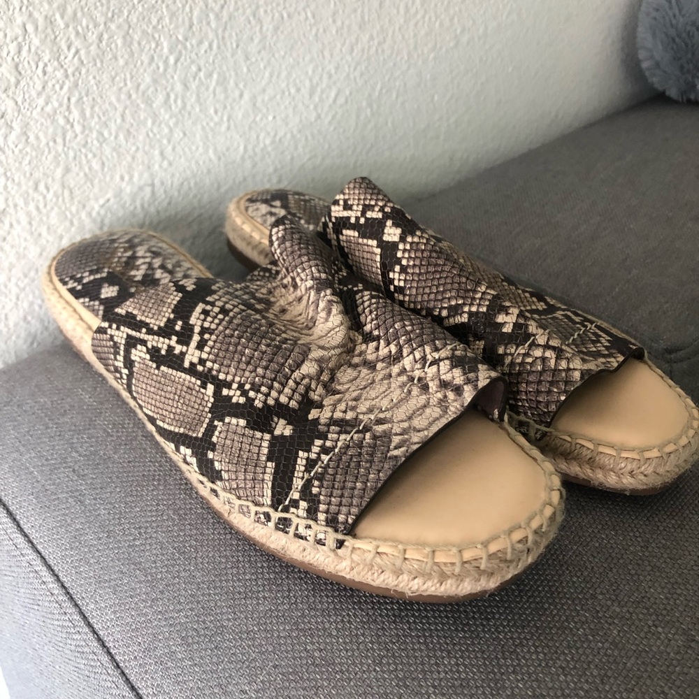 Splendid Sandals - Picture 2 of 4
